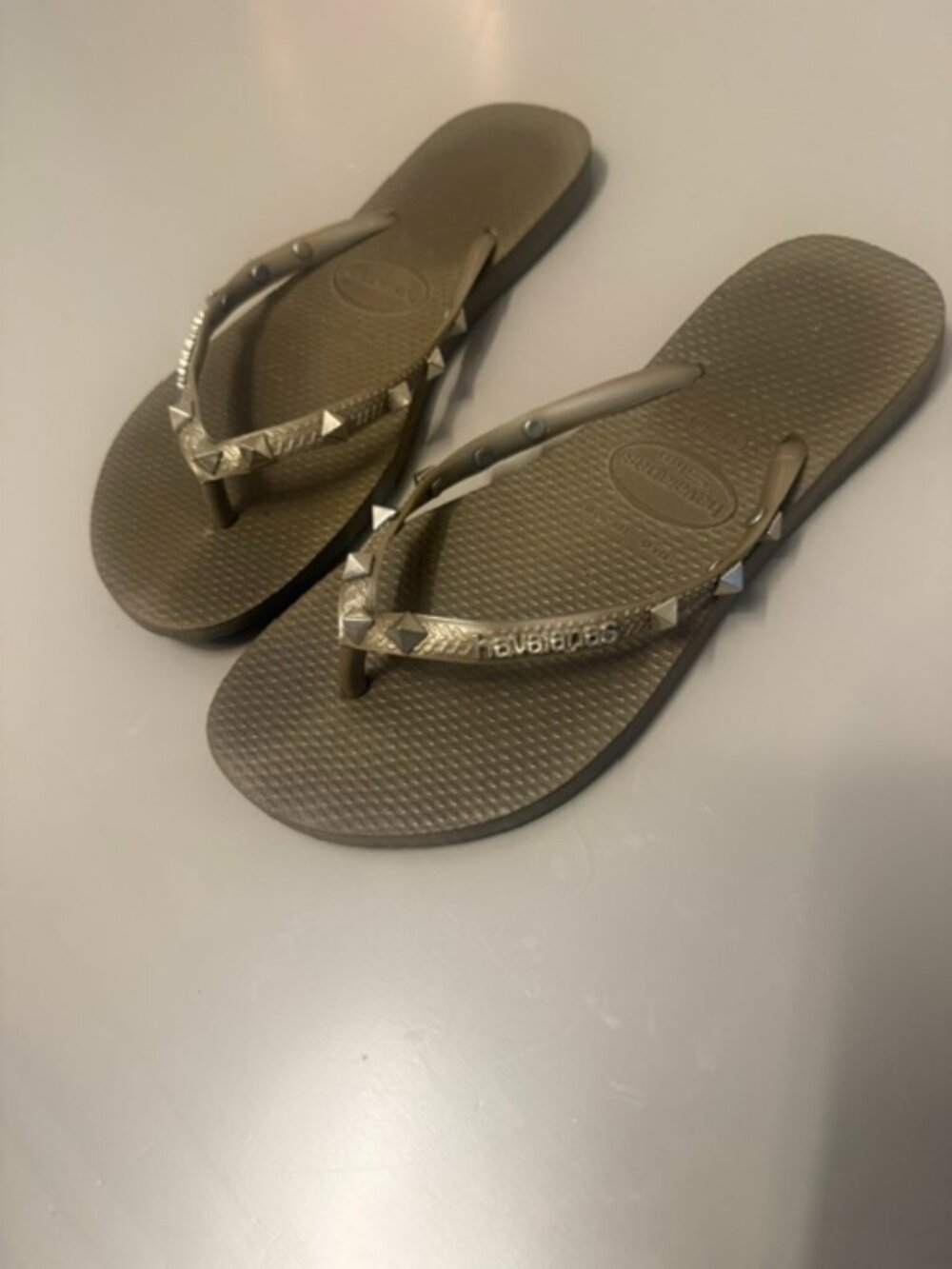 Havaianas Women’s Metallic Studded Flip Flops Sandals